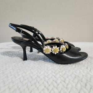 Fabrizio Viti NWOB Women’s Bea Open-toe Kitten Heel Sandals Daisies 37 (US 7)